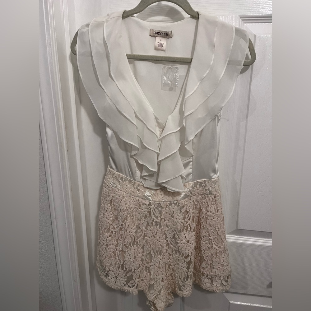Cream Polyester and Lace Romper Size M